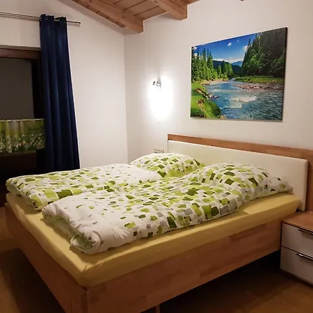 Speckbichlhaus Inkl. Chiemgaukarte Апартаменты *